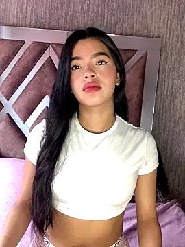 LunaMoore_Pink from StripChat is Freechat