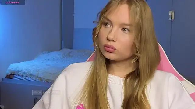 Lunar_Flare from StripChat is Freechat