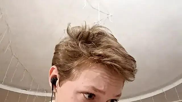 LunaStellar from StripChat is Freechat