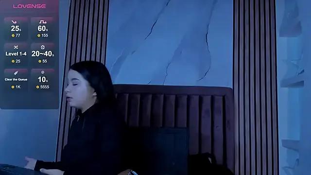 LunaWiill_ from StripChat is Freechat