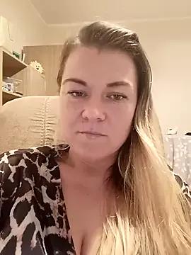 LunikaLunaX from StripChat is Freechat