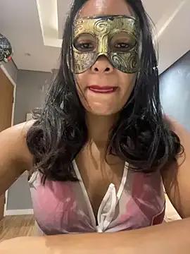 LunnaMaska from StripChat is Freechat