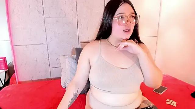 Lushi_Love from StripChat is Freechat