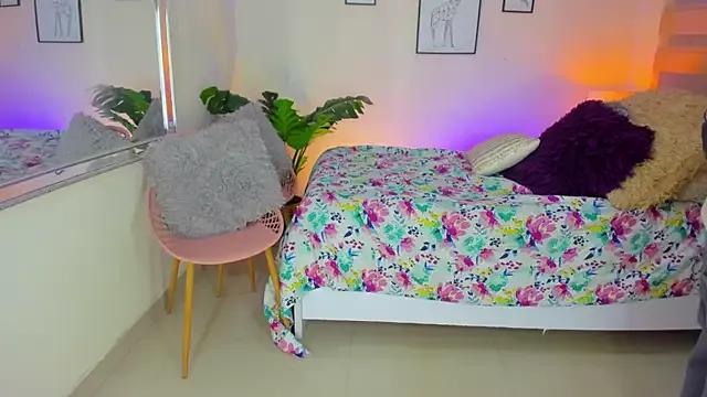 LusyKitty from StripChat is Freechat