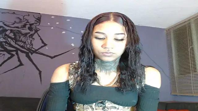 lyam_ebony_ from StripChat is Freechat