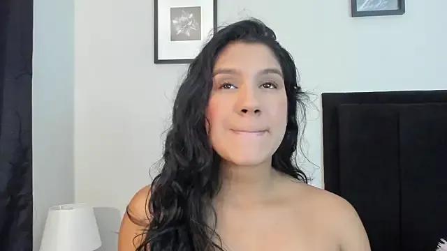 Lyria_Diamond from StripChat is Freechat