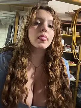 MADAME-ARLETTE from StripChat is Freechat