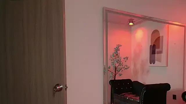 Madame_scarlet from StripChat