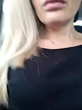 Madamx14 from StripChat is Freechat