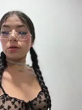 Maddy_evill from StripChat is Freechat