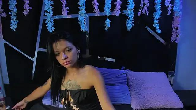 MaddyHudson from StripChat is Freechat