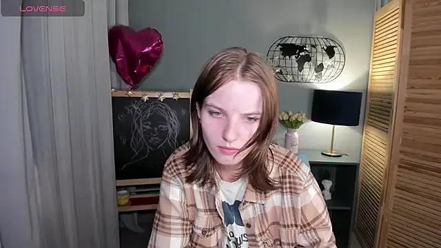 Madelaineses from StripChat is Freechat