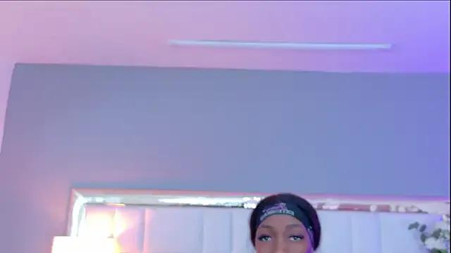 MadeleineHocker from StripChat is Freechat