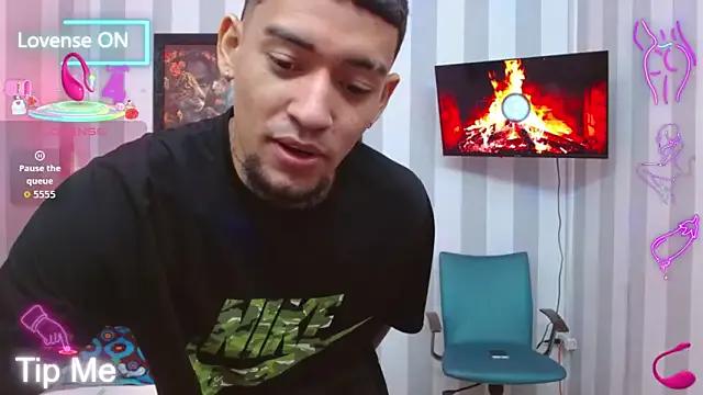 Mafiasexy666 from StripChat is Freechat