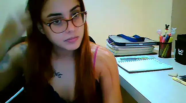 maliamiller from StripChat is Freechat