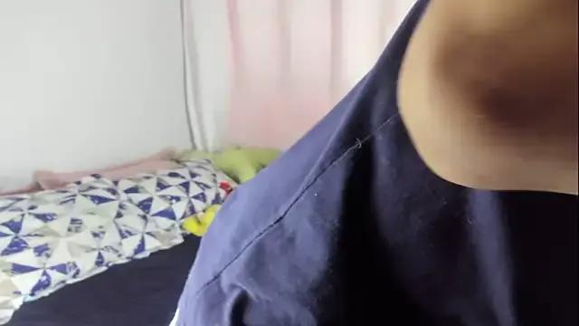 mamacitamilk from StripChat is Freechat