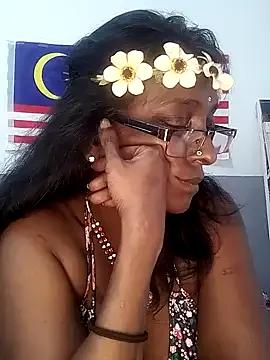 Mamakarma1403 from StripChat