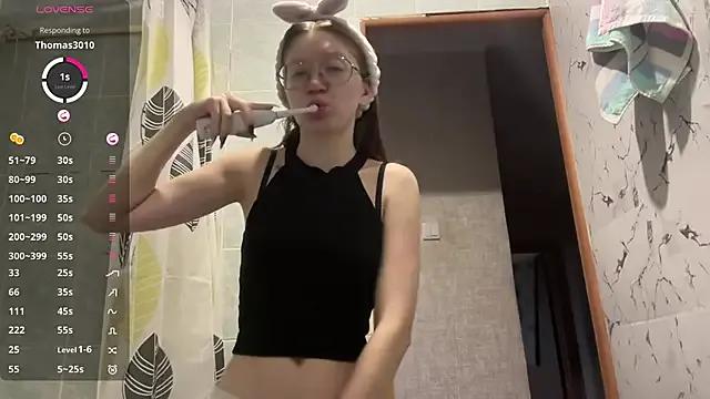 MargarettNewbie from StripChat is Freechat