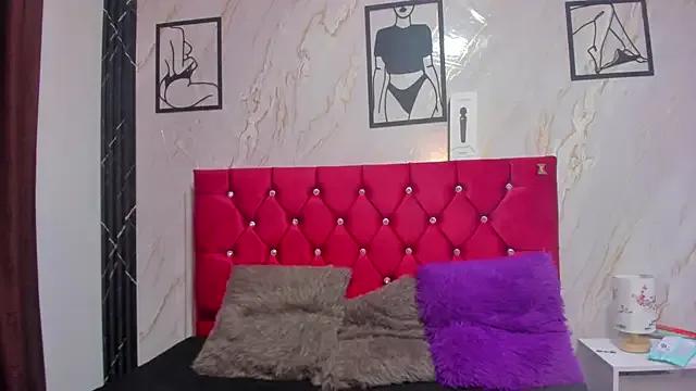 Mariam_schubertt from StripChat is Freechat