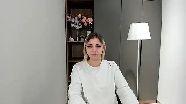 MarielDemny from StripChat is Freechat