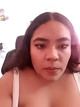 Mariemv from StripChat is Freechat