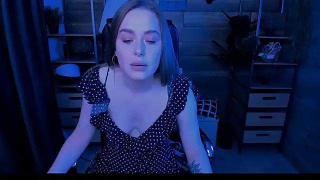 Marlyn_love_ from StripChat is Freechat