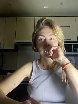 MartaLuna_ from StripChat is Freechat