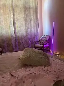 Mary_Kiitty from StripChat is Freechat