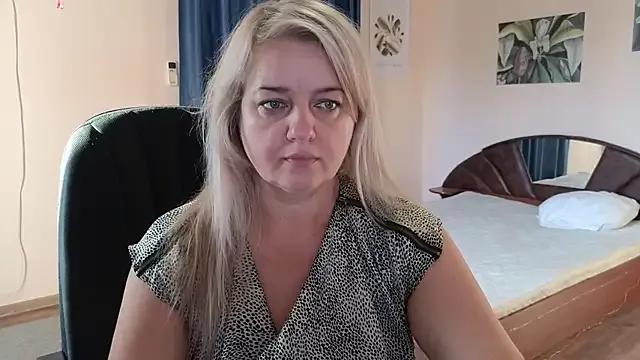 Mary_Mist from StripChat is Freechat