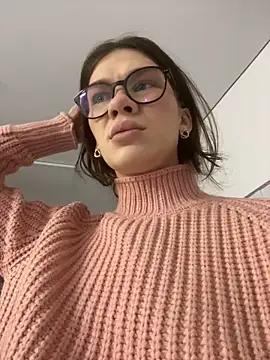 MaryFolls from StripChat is Freechat