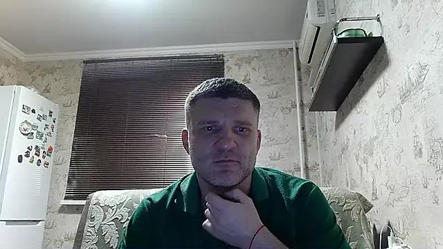 MarylAndBrian from StripChat is Freechat