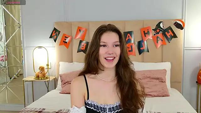 MaryNixon_ from StripChat is Freechat