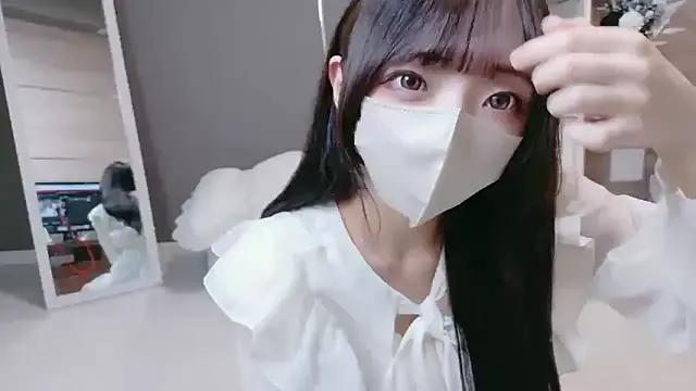 Mashiro-chan from StripChat is Freechat