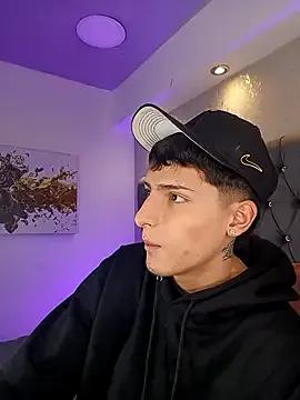 MateoMitchell from StripChat is Freechat