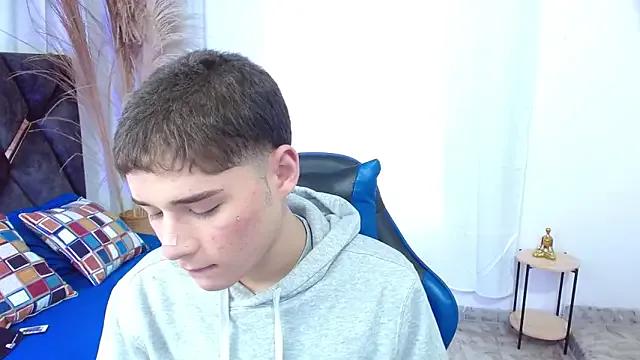 Mattass18 from StripChat is Freechat