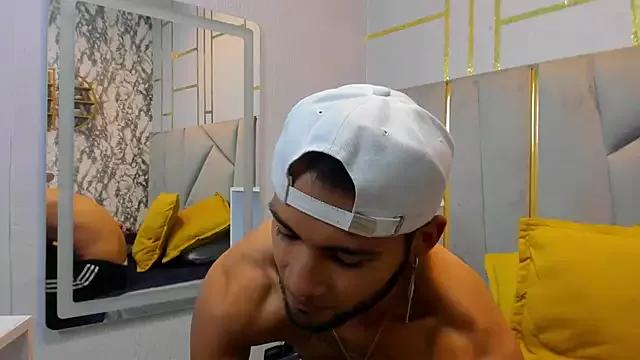Max_Connorr1 from StripChat is Freechat