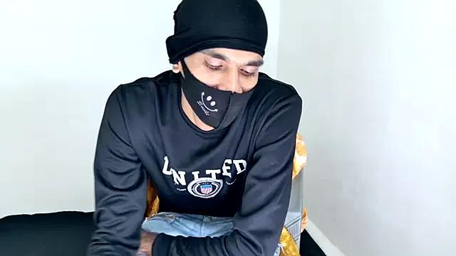 Max_morning_star from StripChat is Freechat