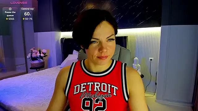 Maya_Levin from StripChat is Freechat