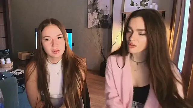 MayaGlow from StripChat is Freechat