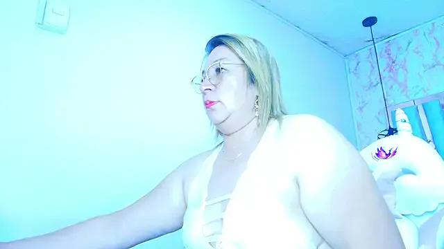 MaylinRosse_ from StripChat is Freechat
