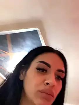 MayrraRose from StripChat is Freechat
