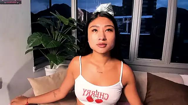 Megan_Lim on StripChat