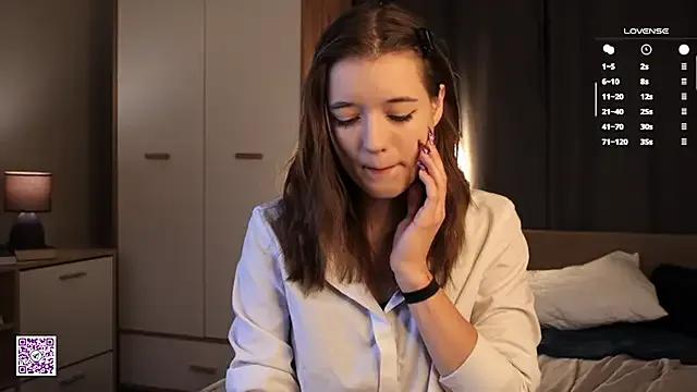 MeganAckerman from StripChat is Freechat