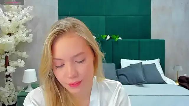 Melanie_Ryer from StripChat is Freechat