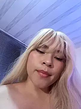 MelisaBrunette from StripChat is Freechat