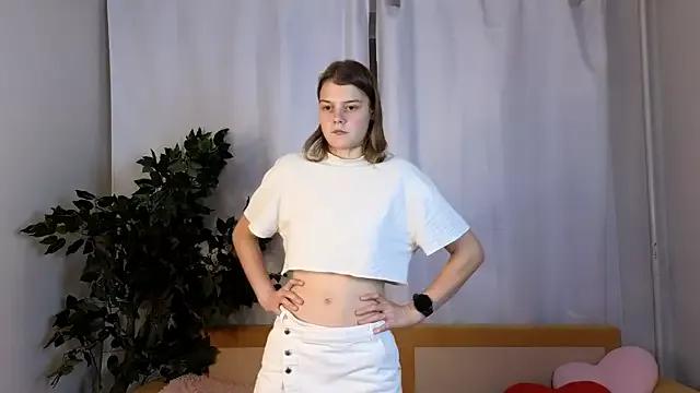 MeridethMondoux from StripChat is Freechat