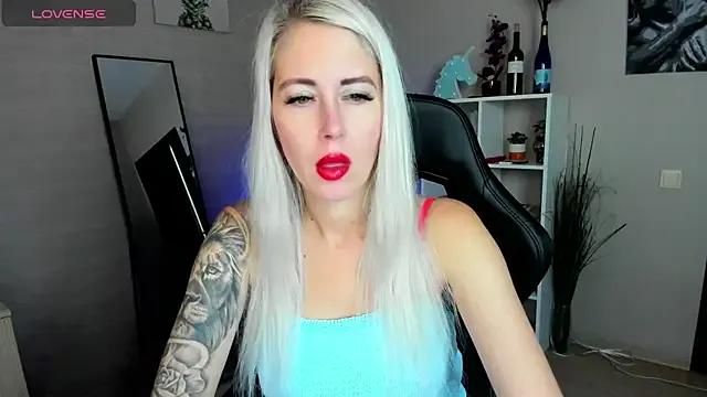 Mermaid_N from StripChat is Freechat