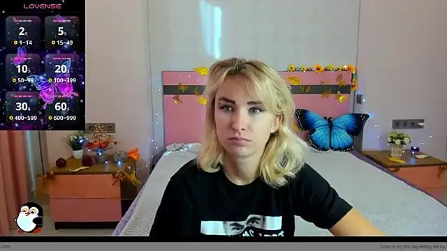 MeryMidnight from StripChat is Freechat