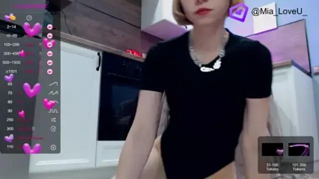 Mia_LoveU_ from StripChat is Freechat