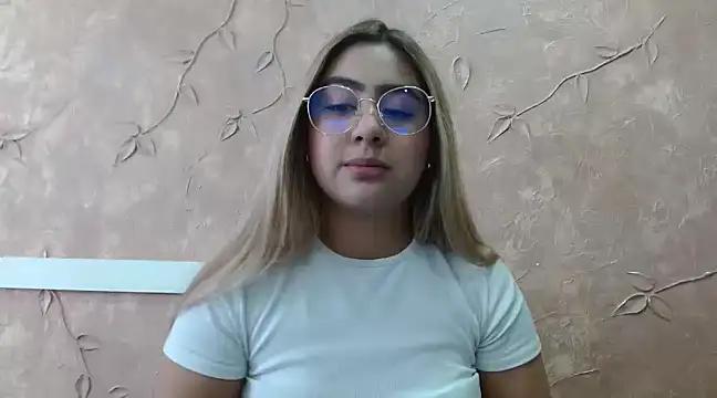 Miabonnett_ from StripChat is Freechat